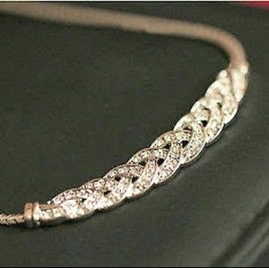 Gold crystal necklace